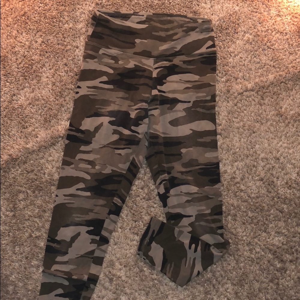 Camo leggings